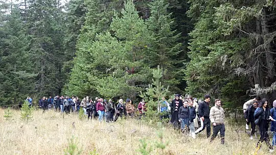Eşsiz manzaraya sahip yaylada Cumhuriyet Bayramı coşkusu