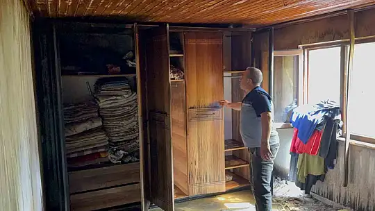 Evi 6'ncı kez yanarak kullanılamaz hale geldi