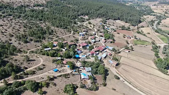Evleri küle döndü, yardım parasıyla ev yaptırmak isterken konteynere mahkum oldular
