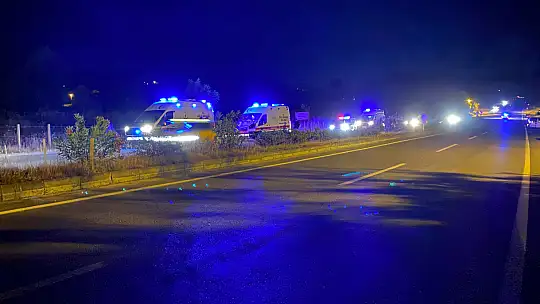 Bartın'da ambulans kaza yaptı