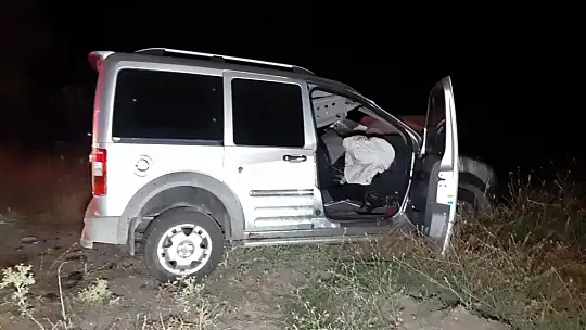 Feci kazada araçlar hurdaya döndü: 1 ölü, 1 yaralı