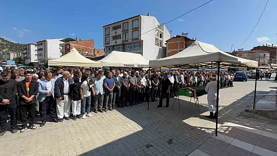 Feci kazada hayatını kaybeden 4 yaşındaki Yağız, toprağa verildi