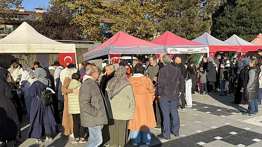Filistin'e destek etkinliği yoğun ilgi gördü