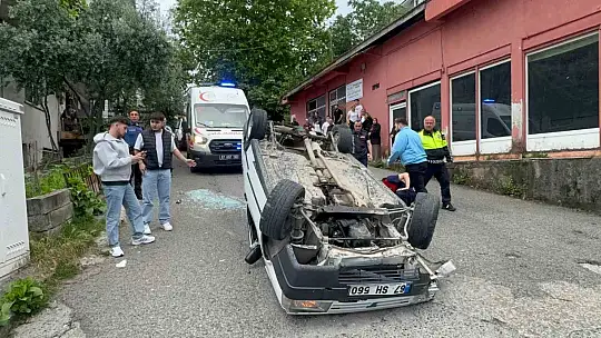 Freni boşalan Tofaş takla attı: 2 yaralı