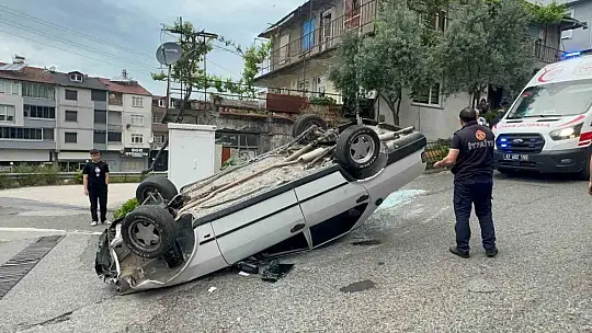 Freni boşalan Tofaş takla attı: 2 yaralı