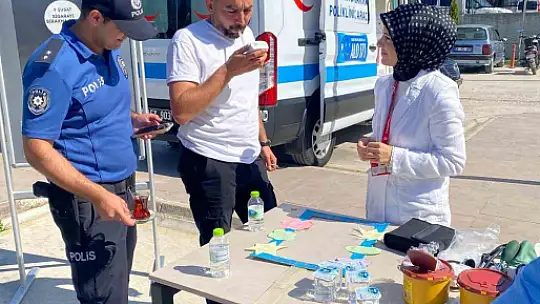 Geleceğin sağlıkçıları da yürüyüşe katıldı