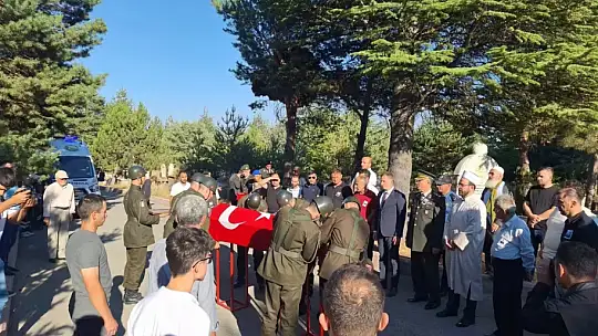 Genç yaşta hayatını kaybeden Bolulu asker son yolculuğuna uğurlandı