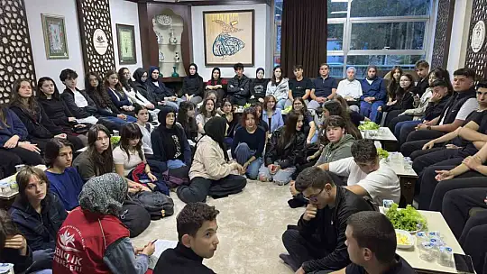 Gençlik temsilcileriyle bir araya geldi