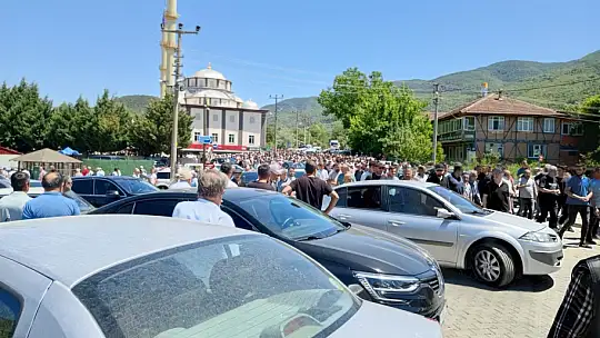 Gölde boğulan genç, gözyaşlarıyla son yolculuğuna uğurlandı
