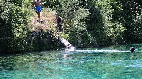 Gölette boğulma tehlikesi geçiren 13 yaşındaki çocuk hastanede hayatını kaybetti