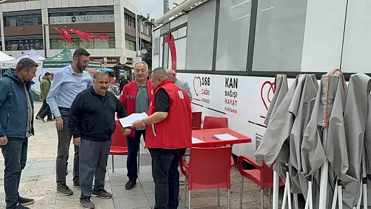 Görme engelli eski Milletvekili Ayva, Düzce'de kan bağışı çağrısında bulundu