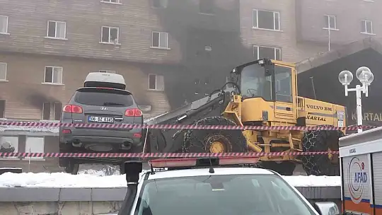 Park halindeki araçlar kaldırılıyor