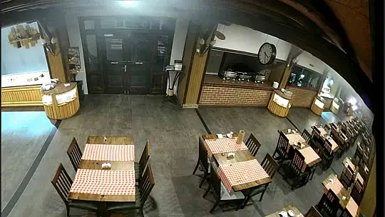 Grill cihazı alev aldı, otel kül oldu