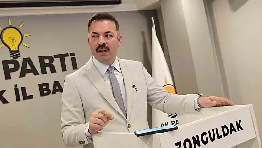 Günde 20 bin kişinin düzensiz geçtiği güzergaha üst geçit tartışması