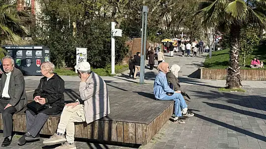 Güneş yüzünü gösterdi, Zonguldak'ta sahil şeridi hareketlendi