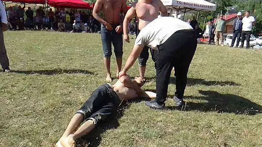 Güreşçinin dirseği kırıldı