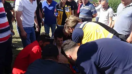 Güreşçinin dirseği kırıldı