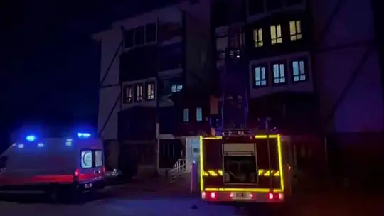Haber alınamayan yaşlı kadın, evinde baygın halde bulundu
