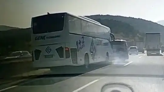 Feci kaza anı kamerada