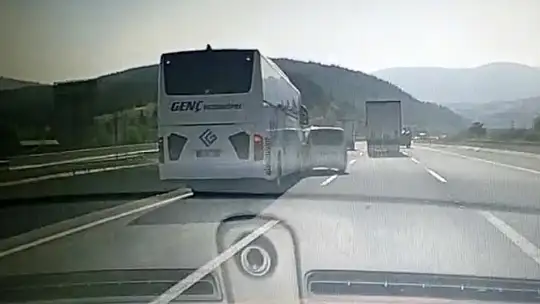 Feci kaza anı kamerada