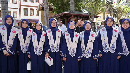 Hafızlık icazetlerini alan öğrenciler için konvoy düzenlendi