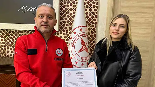Hastanede boyama yapan gençlere teşekkür