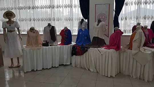 Hayat Boyu Öğrenme Haftası'nda kursiyerlerin el emeği ürünleri sergilendi