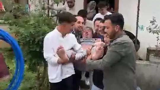 Hıdırellez Bayramı'na gelmeyen vatandaş 'su oluğuna' atıldı