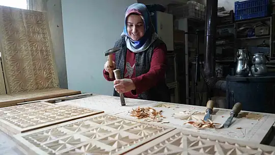 Hobi olarak başladı, siparişler ülke geneline yayıldı: Selçuklu ve Osmanlı motifli ürünlere yoğun talep