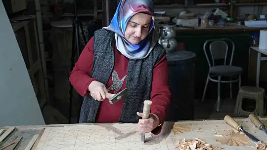 Hobi olarak başladı, siparişler ülke geneline yayıldı: Selçuklu ve Osmanlı motifli ürünlere yoğun talep