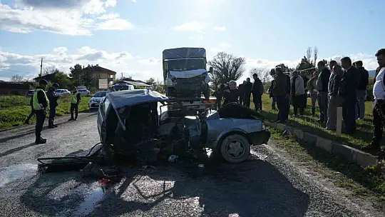İkiye bölünen Tofaş'ın sürücüsü ölmüştü: Güvenlik kamerası görüntüleri ortaya çıktı