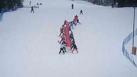 Ilgaz Dağı'nda Sevgililer Günü'nde düzenlenen festival yoğun ilgi gördü