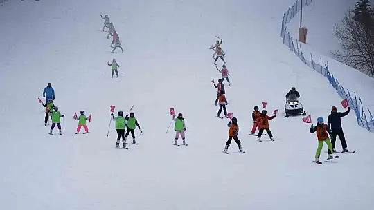 Ilgaz Dağı'nda Sevgililer Günü'nde düzenlenen festival yoğun ilgi gördü