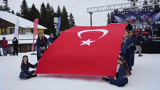 Ilgaz Dağı'nda Sevgililer Günü'nde düzenlenen festival yoğun ilgi gördü