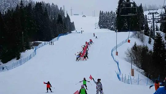 Ilgaz Dağı'nda Sevgililer Günü'nde düzenlenen festival yoğun ilgi gördü