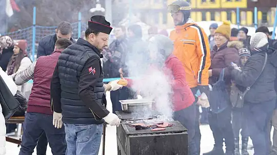 Ilgaz Dağı'nda Sevgililer Günü'nde düzenlenen festival yoğun ilgi gördü