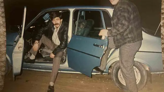 İlk otomobilini 41 yıl sonra hurda halde bulup restore ettirdi