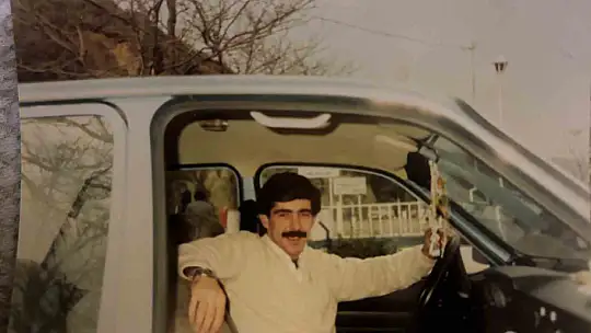 İlk otomobilini 41 yıl sonra hurda halde bulup restore ettirdi