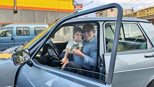 İlk otomobilini 41 yıl sonra hurda halde bulup restore ettirdi