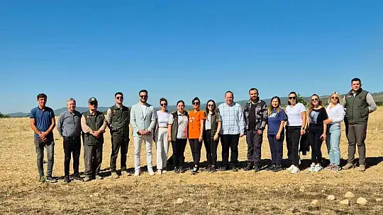 İlkokul öğrencileri fidan dikerek geleceğe nefes oldular