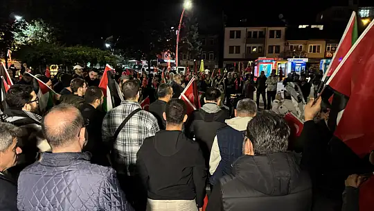 Bartın'da yüzlerce kişi Sumud Filosu için toplandı