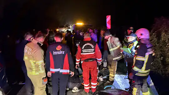 Motosikletiyle dereye uçtu