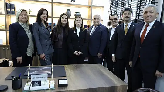 Av. İpek Aldatmaz Hukuk Bürosu açıldı