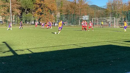 Ulus Çınarspor farka koştu