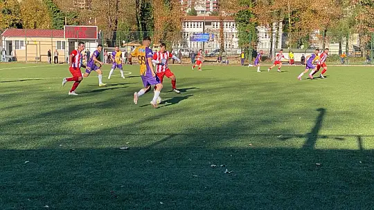 Ulus Çınarspor farka koştu