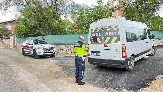 Jandarmadan okul servis araçlarına denetim
