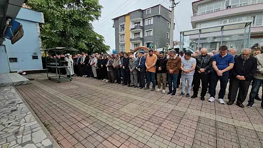 Kaçak ocaktaki göçükte ölen madenci son yolculuğuna uğurlandı