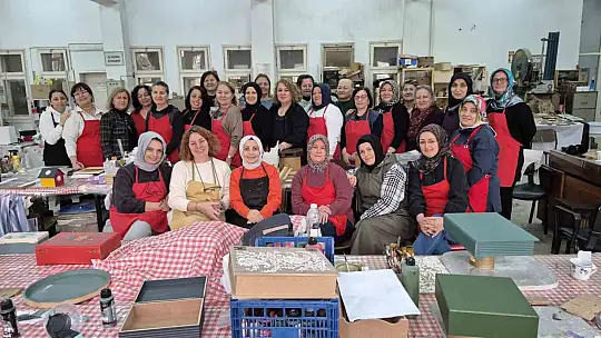 Kadınlara özgüven ve meslek kazandıran kurs: