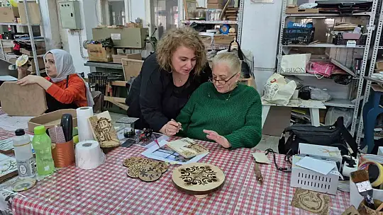 Kadınlara özgüven ve meslek kazandıran kurs: