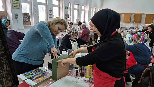 Kadınlara özgüven ve meslek kazandıran kurs: